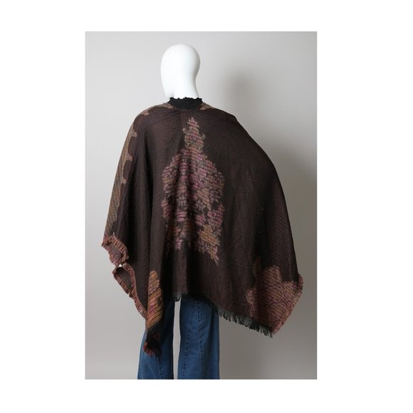 NWT Floral Medallion Paisley Blanket Scarf / Ruana / Wrap with Fringe - Picture 4 of 6